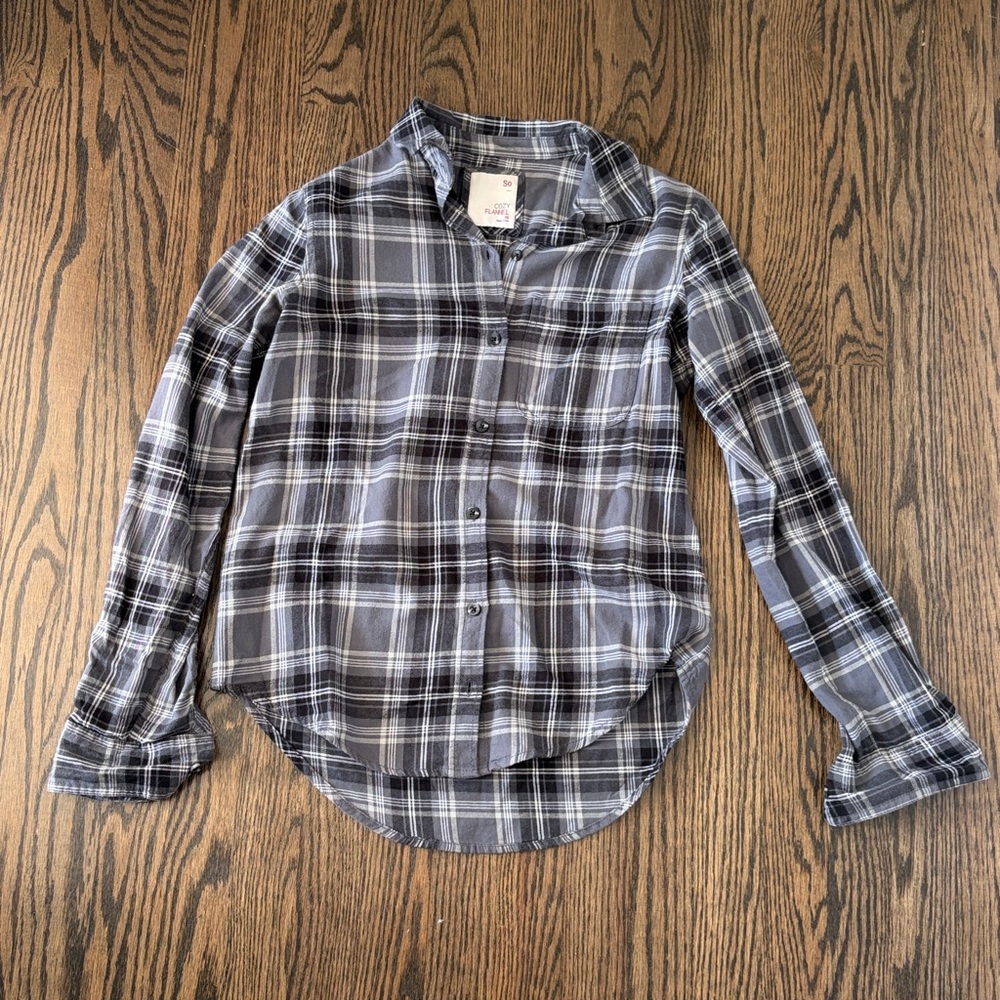 SO Women's Gray, Black and White Flannel Plaid Button Down Shirt